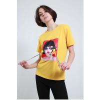 eynəkli qız şəkilli sarı t-shirt 1988